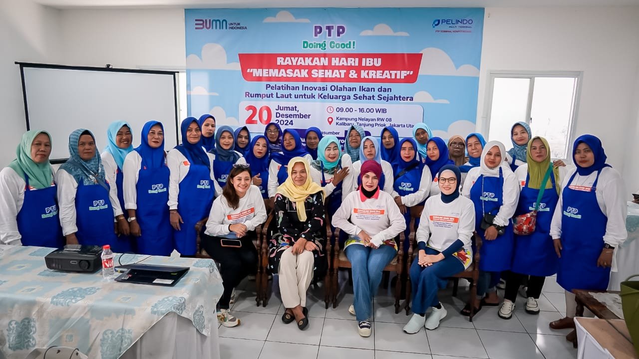 Persatuan Istri Pegawai PTP Nonpetikemas turut serta dalam memperingati Hari Ibu Nasional tahun 2024 bersama istri nelayan RW 08 Kampung Kalibaru, Tanjung Priok