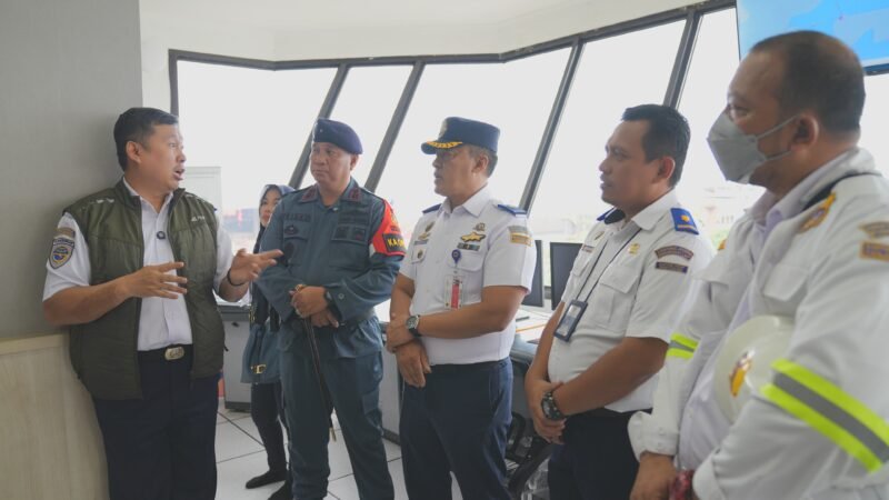 Implementasi Ship Reporting System (SRS) segera diterapkan di Perairan Indonesia dimulai dengan Pilot Project Kolaborasi Ditjen Hubla Melalui Direktorat Navigasi, Pangkalan PLP Tanjung Priok, KSOP Utama Tanjung Priok dan Disttik Navigasi Tanjung Priok untuk menjamin keselamatan dan keamanan pelayaran serta perlindungan lingkungan kemaritiman Indonesia.