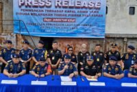 Lakukan aktivitas mencurigakan di Perairan Tanjung Berakit, Direktorat Jenderal Perhubungan Laut amankan kapal berbendera Vanuatu dan 6 kru Rusia.