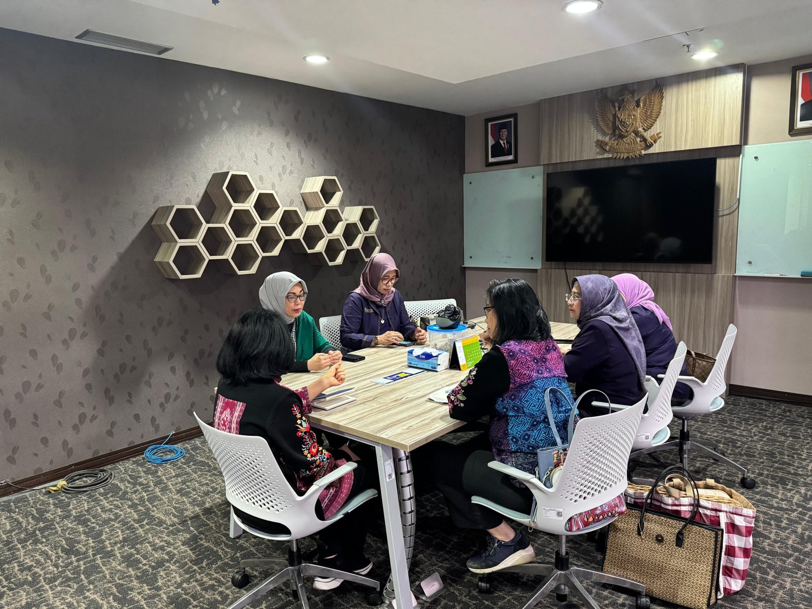 WiLAT Indonesia bersama ahli kurasi UMKM melaksanakan audiensi dengan Kementerian BUMN guna membahas strategi UMKM Naik Kelas.