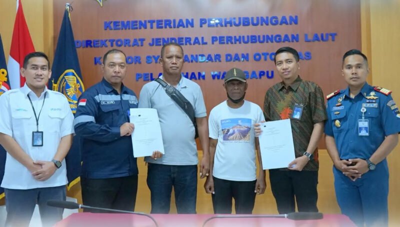 Pastikan layanan berkualitas untuk kenyamanan penumpang, KSOP Waingapu fasilitasi kesepakatan tarif portir dan meningkatkan layanan kepelabuhanan.