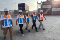 Pastikan kelancaran Logistik Ramadan dan pantau angkutan lebaran, Gubernur NTT, Emanuel Melkiades Laka Lena mengunjungi TPK Kupang. TPK Kupang siap memerikan pelayanan maksimal.