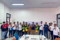 PTP Nonpetikemas Cabang Pontianak dorong kolaborasi keselamatan kerja dengan peningkatan Awareness K3 dan membagikan APD untuk TKBM.