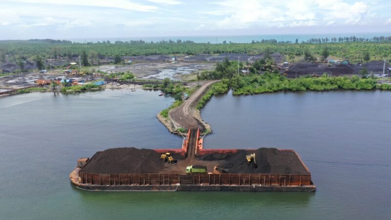 Alur pelayaran kini telah aktif kembali sejak awal juli lalu, menjadi langkah penting dalam menjaga kelancaran arus logistik dan distribusi komoditas, khususnya di wilayah Bengkulu