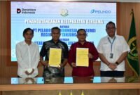 Pelindo dan Kejaksaan Negeri Jakarta Utara menandatangani kerja sama di bidang hukum, di Kantor Kejaksaan Negeri Jakarta Utara, Rabu (17/6). Kerja sama ini diharapkan dapat meningkatkan kepastian hukum dan tata kelola perusahaan.